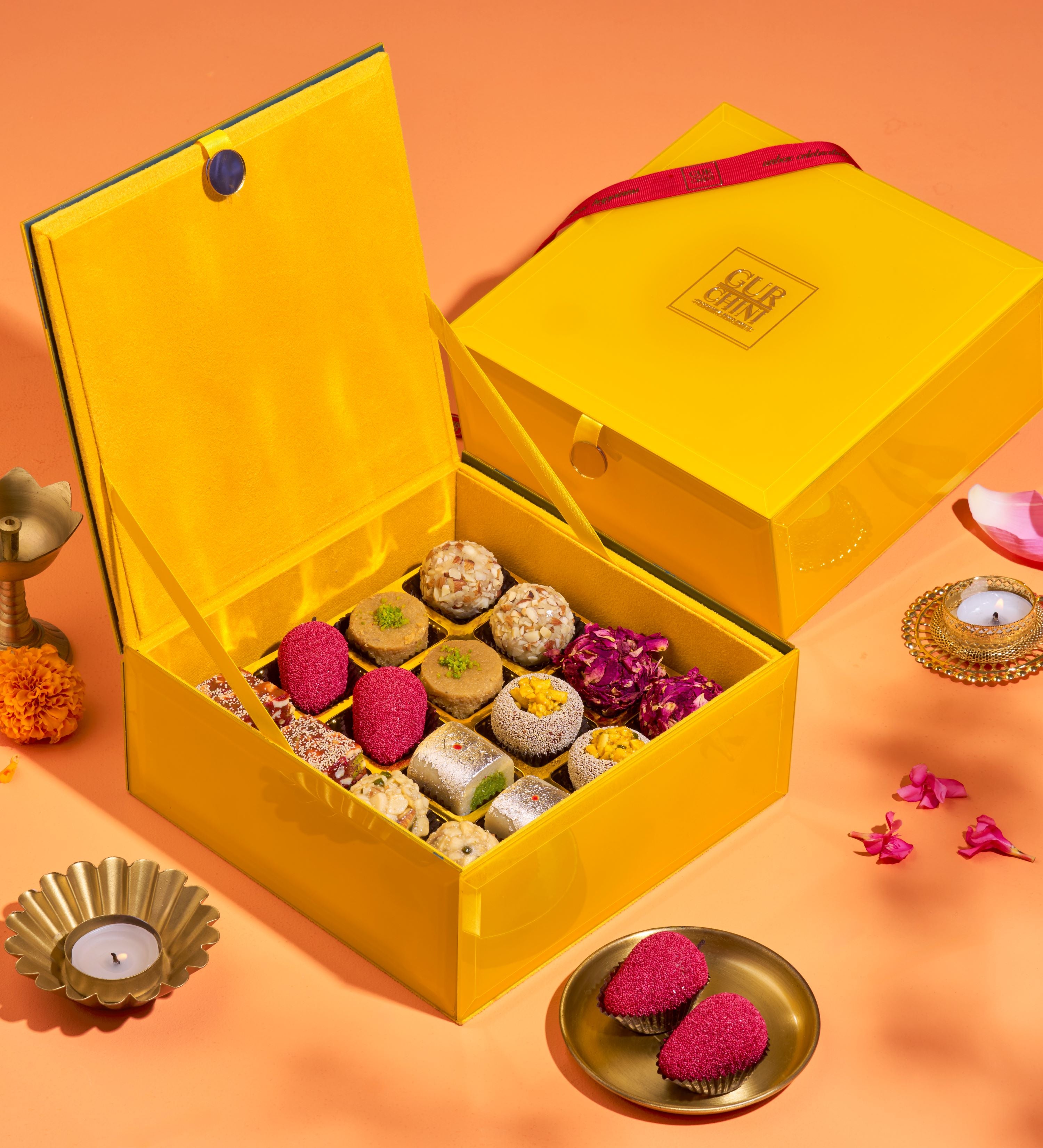 Luxury Yellow Glass Top 16 Cavities Box