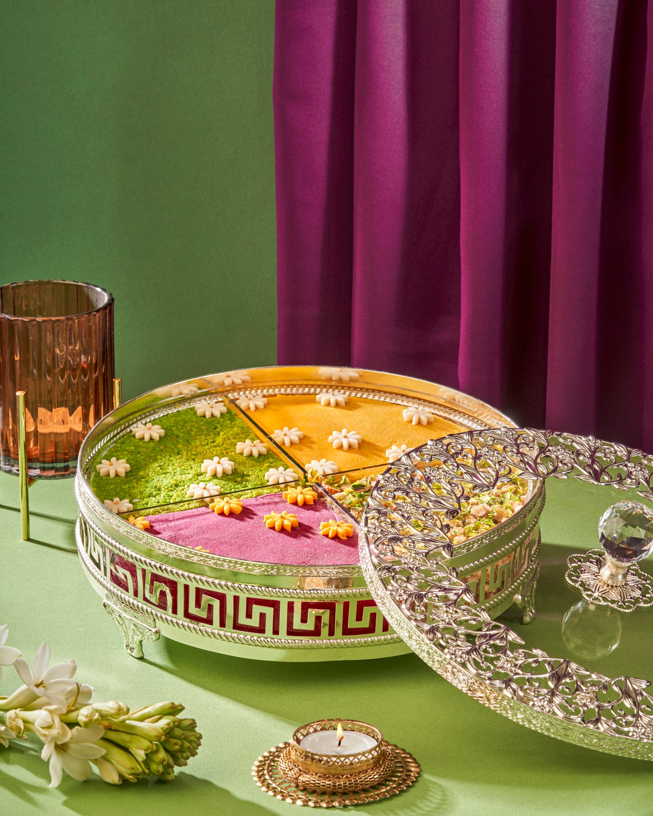 GURCHINI SPECAIL LUXURY ROUND SILVER PLATER WITH DRY FRUITS CAKE.