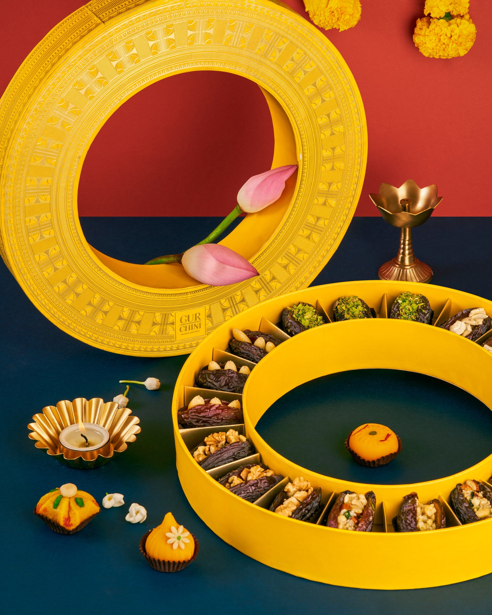 Diwali Special Luxury Circle of Festivities Box of 18 Pcs Stuffed Medjoul Dates
