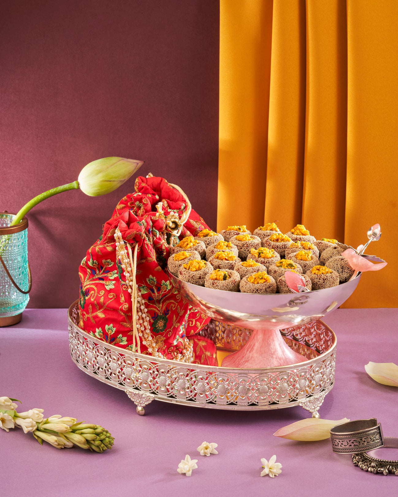 LUXURY OVAL TRAY LOVE BIRD BOWL FILL WITH DRY FRUITS IN POTLI