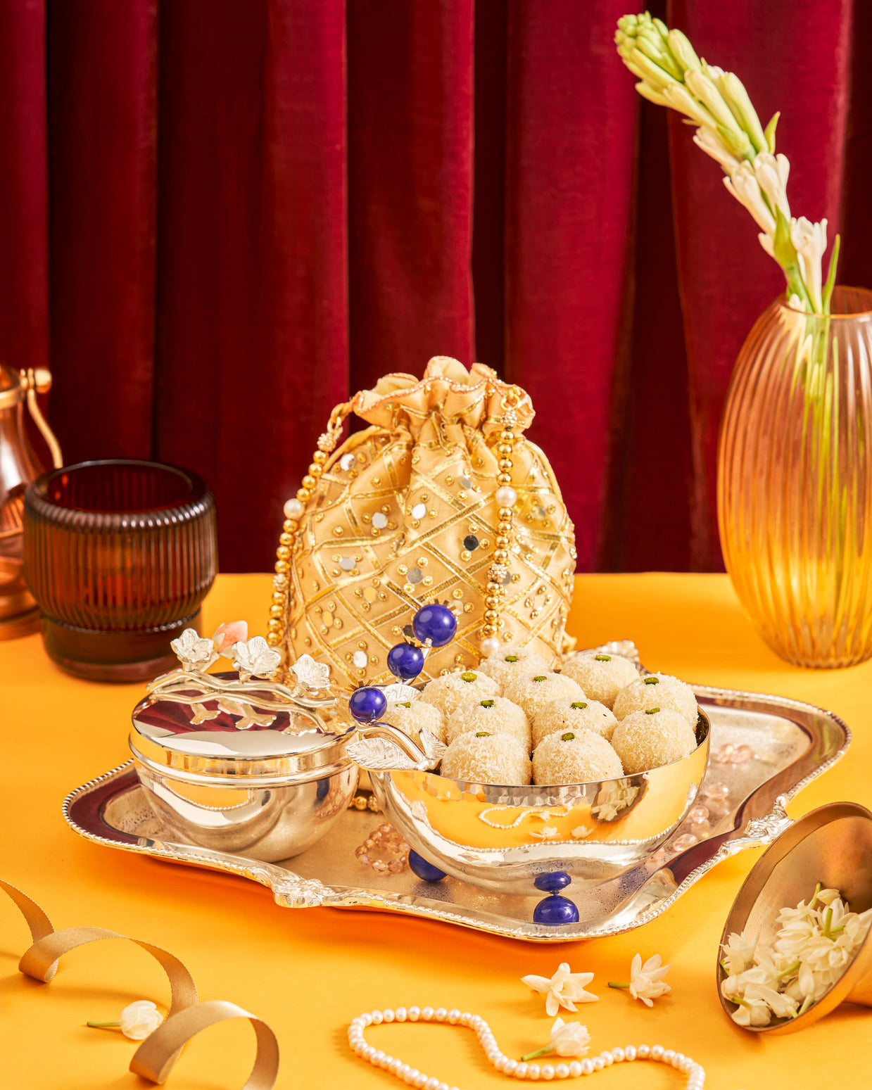 LUXURY PLATER TEXTURED TRAY WITH BLUE BERRY BOWL TULIP BOWL FILL WITH DRY FRUITS POTLI