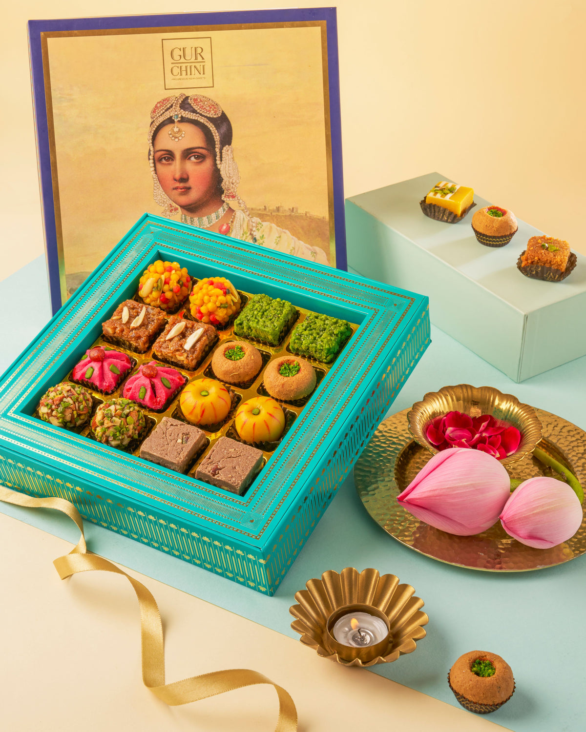 Luxury Collection by GurChini Heavenly Maharani of assorted 16 sweets