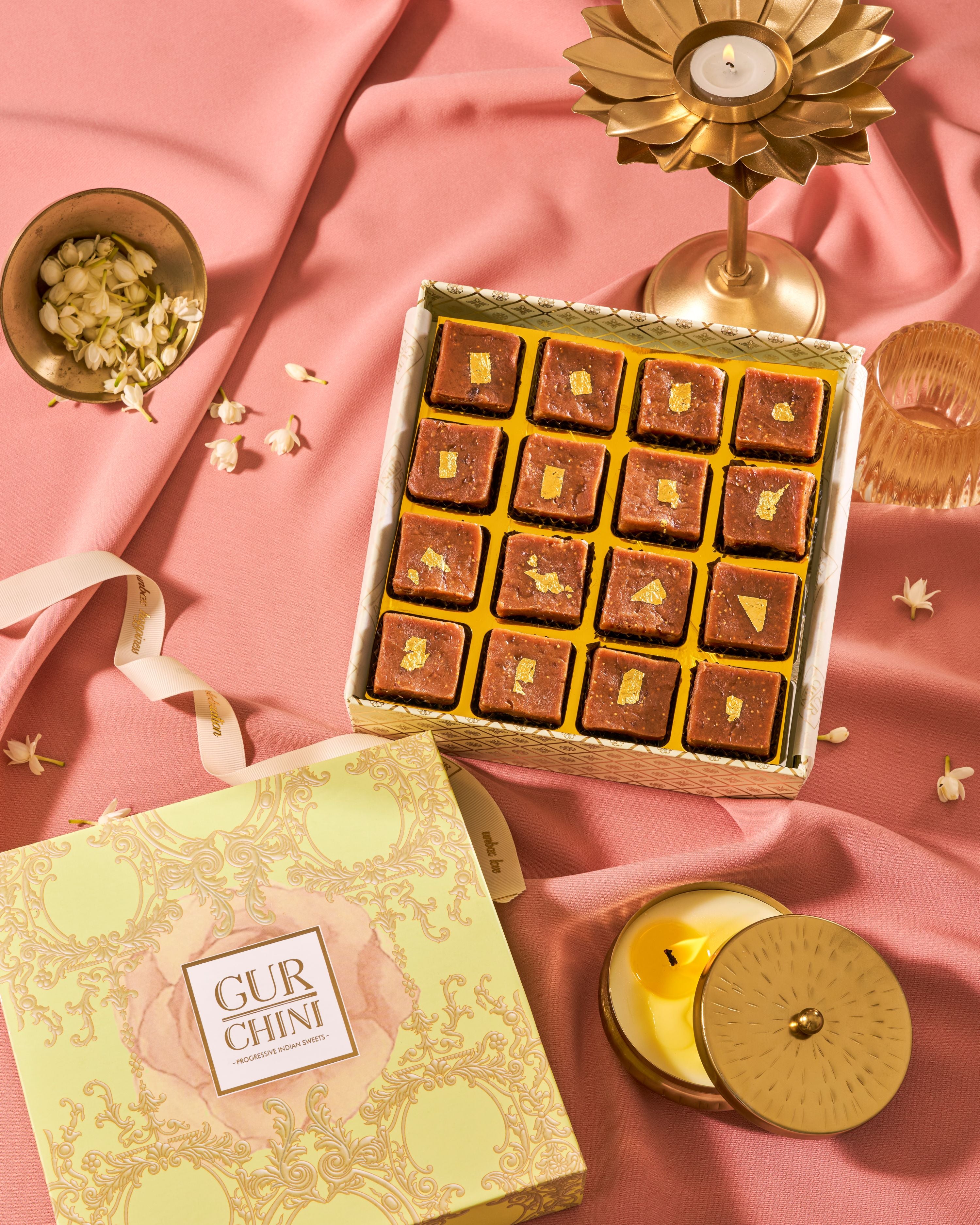 Luxury Cream box of 16 Pcs Anjeer Mawa Burfi
