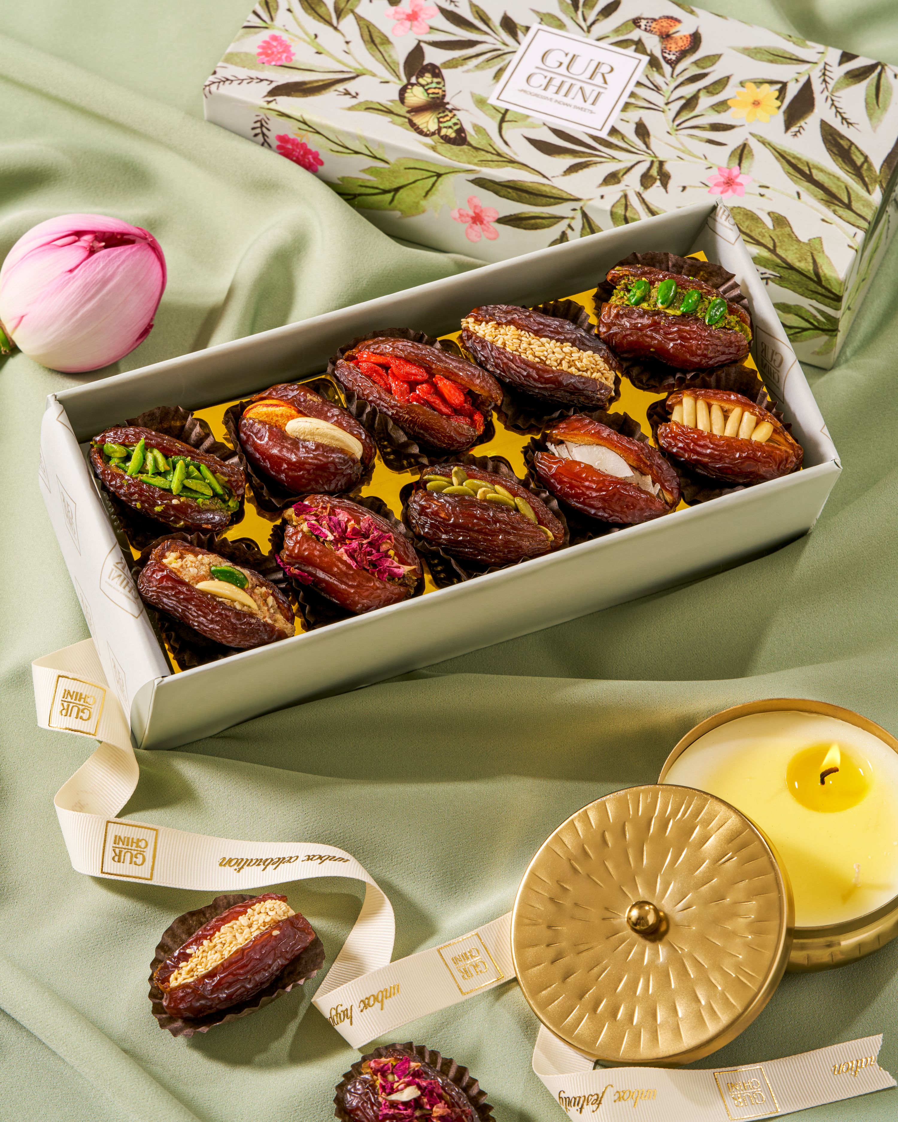 Luxury Green Flower Box of 10 pcs Seeds Stuffed Dates